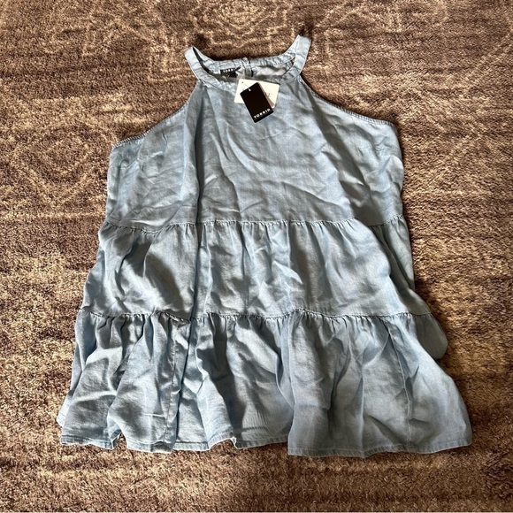 NWT Torrid Chambray Halter Neck Tiered Sleeveless Top Tencel Light Blue 00X - Picture 4 of 7